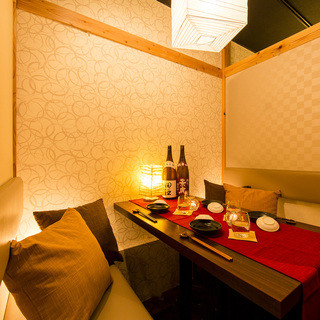 All seats are fully equipped with private rooms. Accommodates 2 to 24 people!