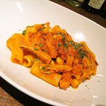 イタリアン レストラン ピンナピンナ - トリッパとエジプト豆のアラビアータ・リガトーニ