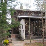 Raphael - 木々に囲まれたお店