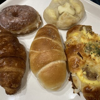 ブーランジェリーパティスリー アンド アンティーク_0