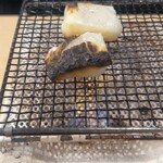 やきもち - お通しの焼き餅は、意外とテンション上がり、焼き時間も上がり気味でしたw
