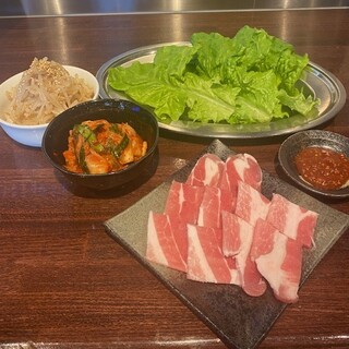 炭火焼肉 塩ホルモン もん太_2