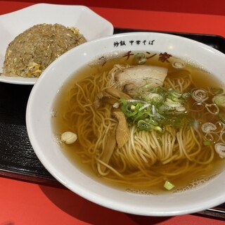 ラーチャン家_0