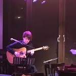 Fi Ori Re - 毎晩3回行われるライブステージ