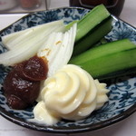 元祖立ち飲み屋 - 味噌キュウリ￥200円