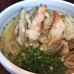 十金 - 海老ごぼう天うどん550円