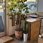 BROWN WORKS COFFEE 日高店 - 