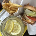 フレッシュネス バーガー - 料理写真: