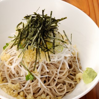●本店限定の「期間限定そば」や「南蛮そば」が好評です♪