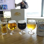 キリンビール 横浜工場 - ドリンク写真:試飲 左から、キリン一番搾り生ビール、キリン一番搾りプレミアム、キリン一番搾り 黒生、キリン一番搾りホワイトビール