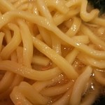 壱角家 野田山崎店 - 麺は太めです。