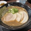 らーめん 与七 - 料理写真:全景