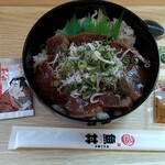 魚丼 - 料理写真:漬けかつおｼﾗｽ丼