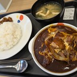 松屋 - 料理写真:かなり辛そう