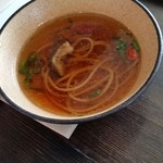 野趣料理 ミセス ロビンフッド - 蕎麦と原木椎茸のスープ