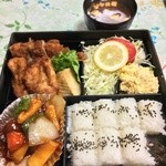 とんかつ　ボントン - 重役弁当 2050円 全景