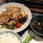 和華松 - ユーリンチー定食780円
            ご飯、お味噌汁、サラダ食べ放題付