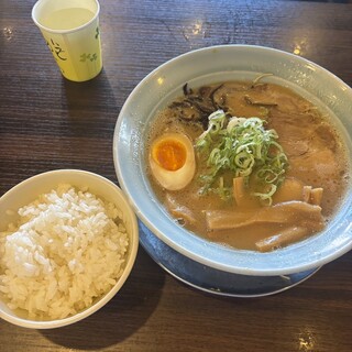 博多とんこつ 真咲雄_1