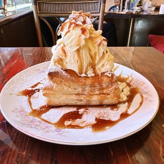 カフェ・ド・パルク_0