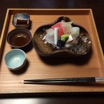 しのはら - お造り（昆布醤油の煮こごりと山葵）醤油・ポン酢・塩で