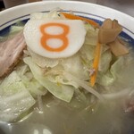 8番らーめん - 料理写真: