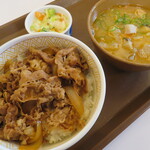 すき家 - 料理写真:牛丼(並盛)とん汁みそらーめんおしんこセット