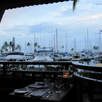 Chart House WAIKIKI - 明るい時間の窓からの景色