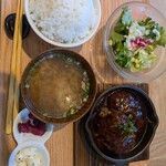 オムライス・パンケーキ・定食ごはん。ALOHA MELT TERRACE - ハンバーグ定食　追いハンバーグ、ご飯大盛り
