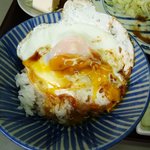 和食 洋食 イチカワヤ - 目玉焼きオン・ザ・ライス