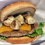 フレッシュネスバーガー - 料理写真:マッシュルームチーズバーガー_ポルチーニクリームソース(期間限定)