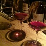 ワインと天婦羅 あら木 - 赤ワインの飲み比べ3種です。