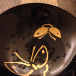 日本料理 晴山 - お椀の蓋の内側（湯気で水滴が付いてますが美しいですね）