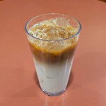 カフェ・ベローチェ - ドリンク写真:アイスカフェラテ