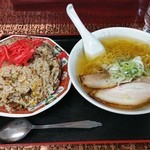 こく一番 ラーメン みどりや - チャーハン（８５０円）です。２０１５年５月