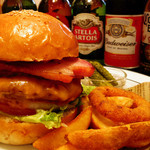 ALBERGO BURGERS ＆ BEER　DINING - 大人気のTCTバーガー!!バンズとパテも新しくなって新登場♪