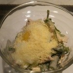 Lien - モッツァレラサラダ　卵は一見の価値あり