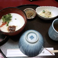 やげんぼり 赤坂店 - （2015年5月）ランチ：鴨川（とろろご飯、鮪、いくら、温泉玉子）、小鉢、漬物、ご飯