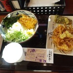丸亀製麺 - 料理写真:おろし醤油（冷）とかき揚げと磯部揚げ