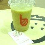 beesket - 果物スムージー。