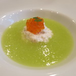 モンプチコションローズ - 27年5月　冷製メロンスープ　蟹のムース、鱒の卵