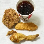 ケンタッキー フライドチキン - 料理写真:にんにく醤油チキン食べくらべセット(にんにく醤油チキン・カーネルクリスピー・オリジナルチキン・烏龍茶)