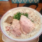 麺屋 Somie's - 期間限定なんでしょうか？ 泡あわ仕様になった濃厚ベジポタ。　レアチャーシュー品切れのため、柔らかチャーシューになっています。