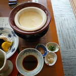 庭園茶寮 みな美(皆美館) - おぼろ豆腐