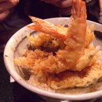 江戸前天丼 銀座天ぱち - 空に向かって尾っぽが振りあがっています！