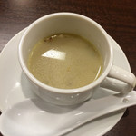 Milan - 胡椒の効いた玉ねぎスープ