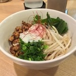 カーザ ルカ - ラー博は俺の社員食堂。  ペペロソチーノ和え麺＋温玉！  文字どおりの唐辛子和え麺。なるほど温玉追加で食べやすくなる。辛さは3段階から選べる。シゲキテキ！ 
