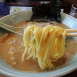 2015年5月31日(日)　らーめん(大)麺かため(780円)　麺リフト