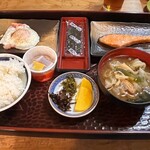 鯛屋旅館 - 朝食全景
