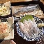 鯛屋旅館 - 焼きサバ、太刀魚刺身