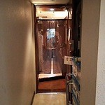 寺田屋 - 4階エレベータを降りて左手奥です。